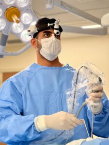 Dr Guilherme Martins em uma cirurgia de sucesso na Clínica Sinus Prime